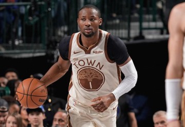 世界杯高清比赛观看地址-官方：库明加左膝受伤，提前退出对阵独行侠的比赛